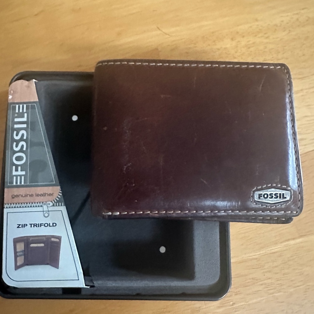 Fossil Rich Brown Leather Trifold Wallet